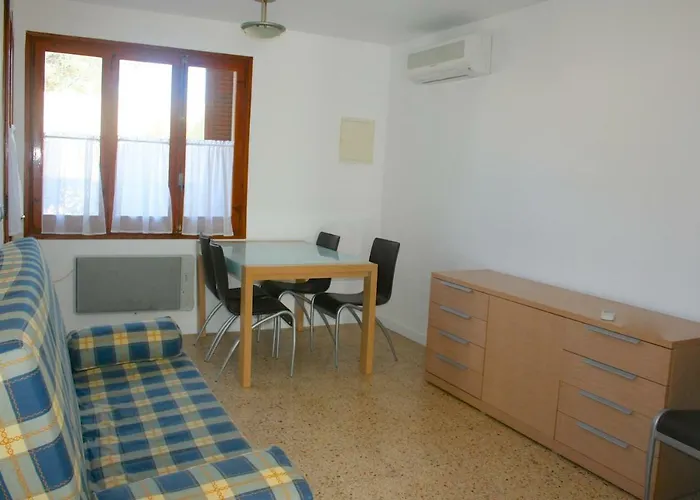 Maisonnette Petit Jardin Barbecue Tridente 2 Calafat